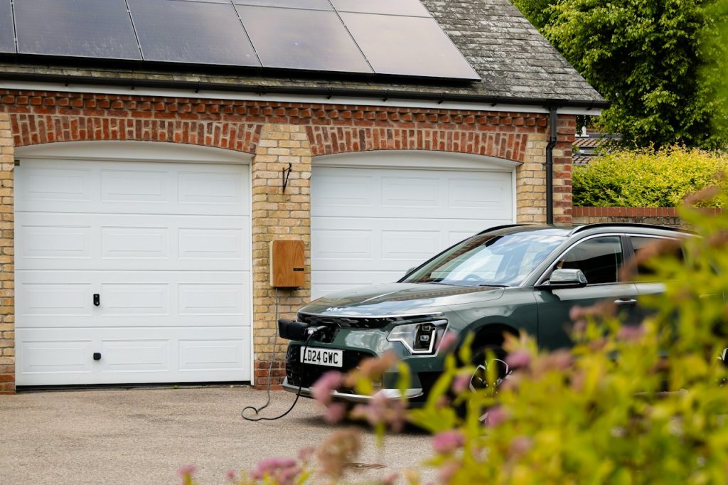 Hybrid Inverter and Storage Bundle